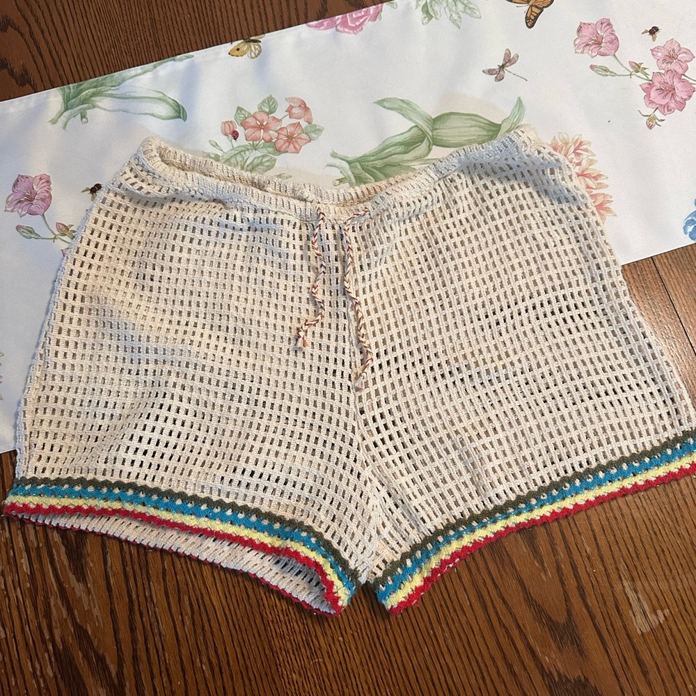Crochet Knit Women's Shorts - Cream with Multicolor Trim